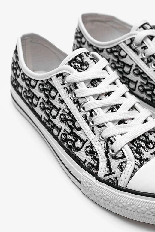 Mustad-valged naiste kingad, „Rimmie"