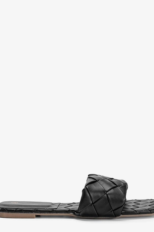 Mustad punutud sandaalid, „Chimmie"