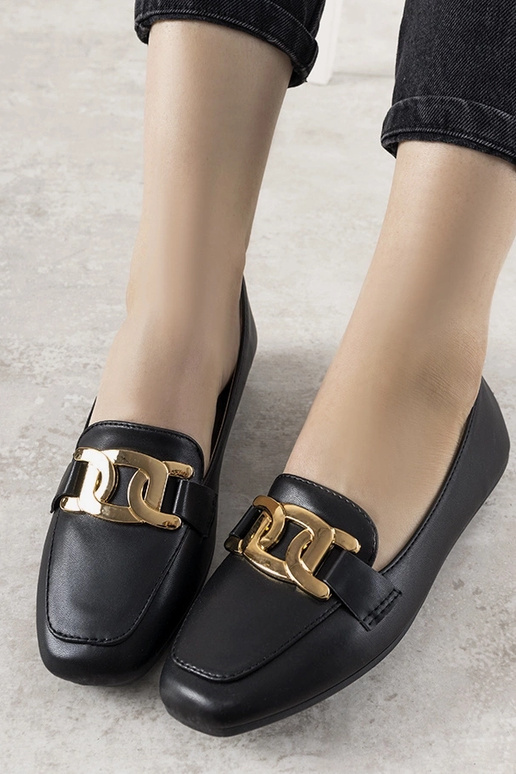 Mustad mokasiinid kuldse...