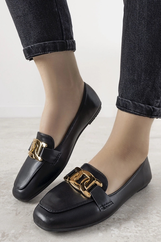 Mustad mokasiinid kuldse...