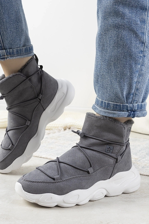 Hallid stiilsed naiste talvejalatsid,...