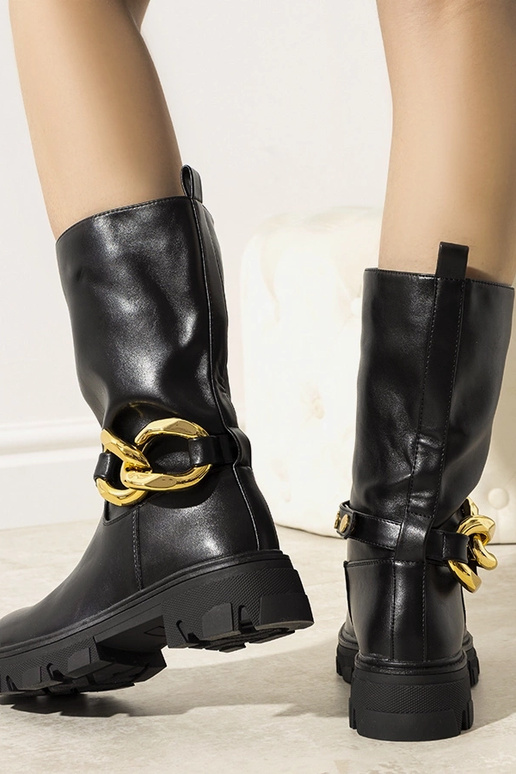 Mustad isoleeritud poolsaapad...