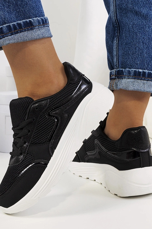 Mustad naiste spordijalatsid, „Basemat"