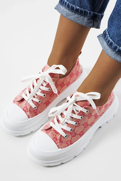 Roosad-beežid jalatsid, „Waters"