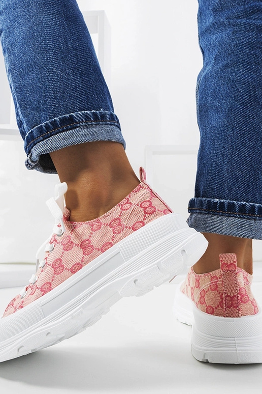 Roosad-beežid jalatsid, „Waters"