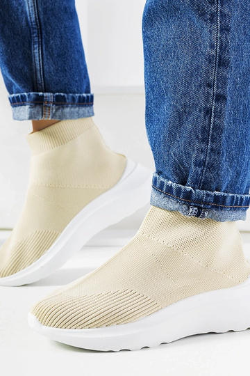 Jenniferi beežid kõrged tossud 2