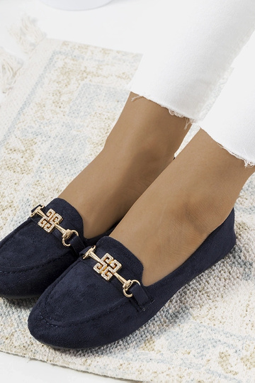 Tumedad sinised mokasiinid... 2