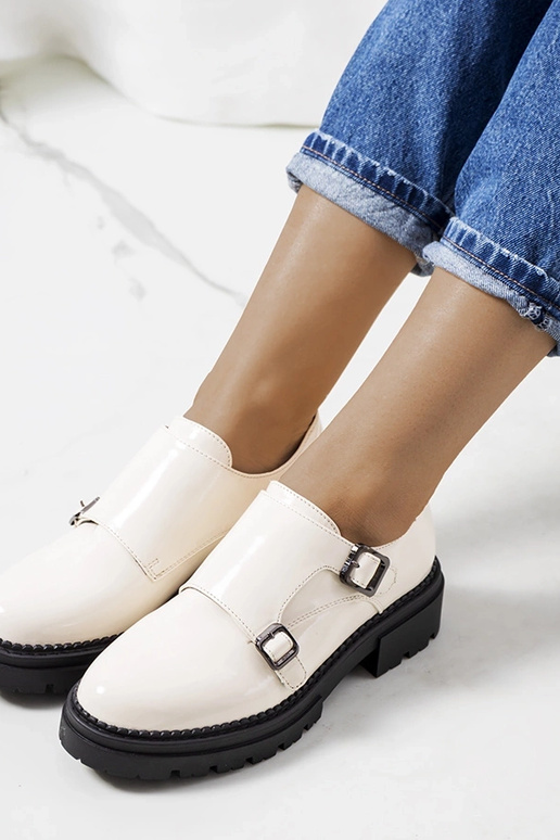 Valks beežid lakknahast kingad Valks beežid lakknahast kingad