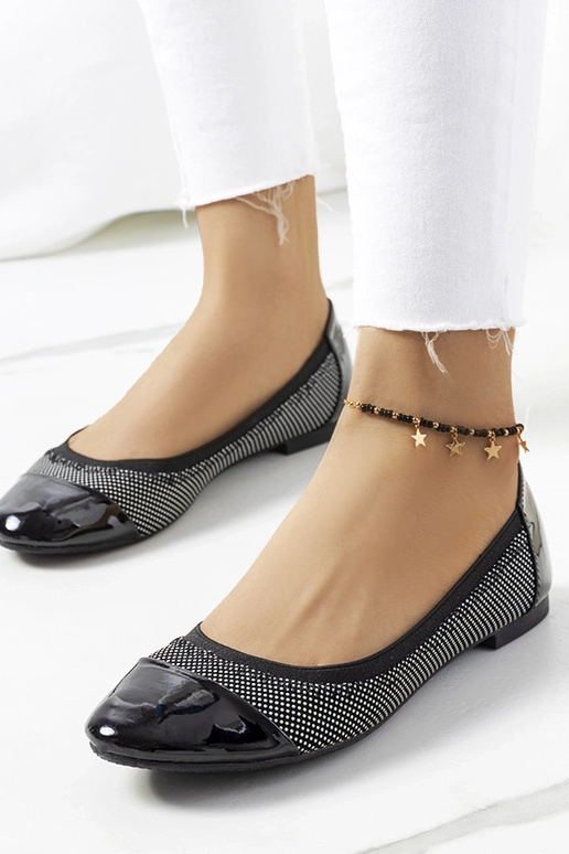 Jonna mustad täpilised balletikorterid