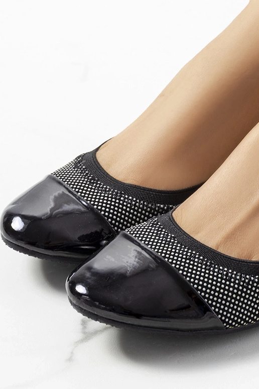Jonna mustad täpilised balletikorterid