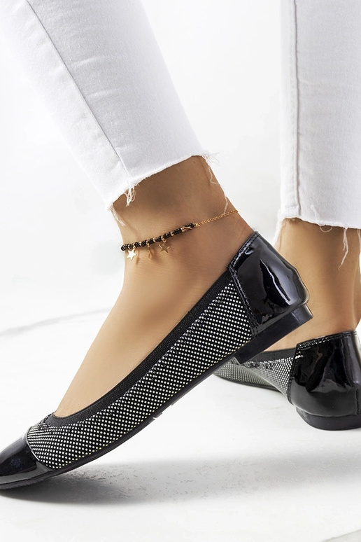 Jonna mustad täpilised balletikorterid