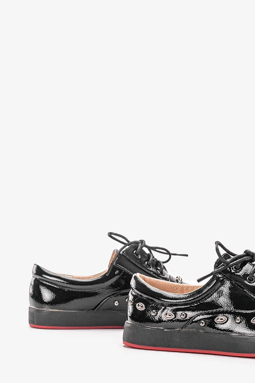 Mustast lakknahast Fatna laste tossud Mustast lakknahast Fatna laste tossud