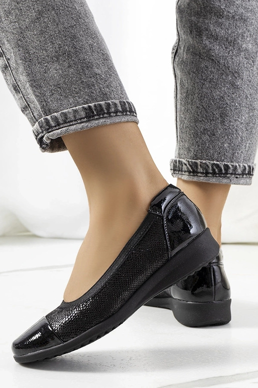 Musta jalatsid, „Mercer"