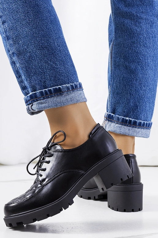 Musta poolsaapad paksu kontsaga,...