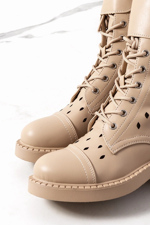 Beežid ažuursed poolsaapad Finlay