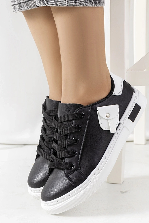 Musta naiste spordijalatsid, „Frame"