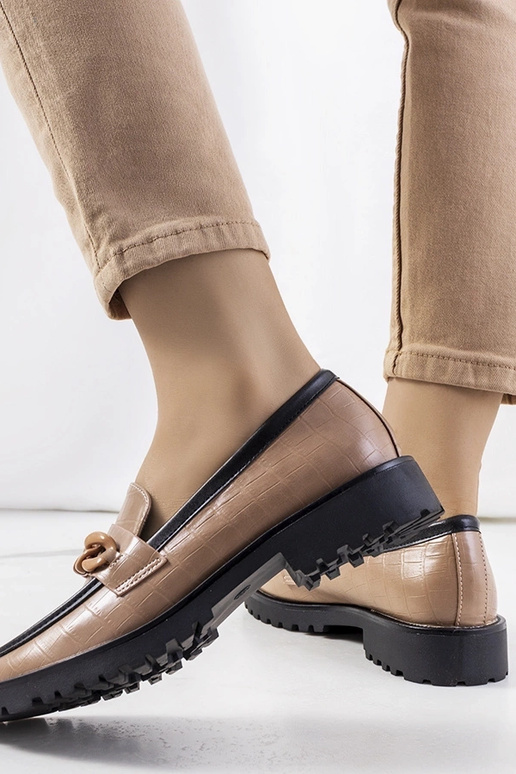 Pruunid poolsaapad dekoratiivse...