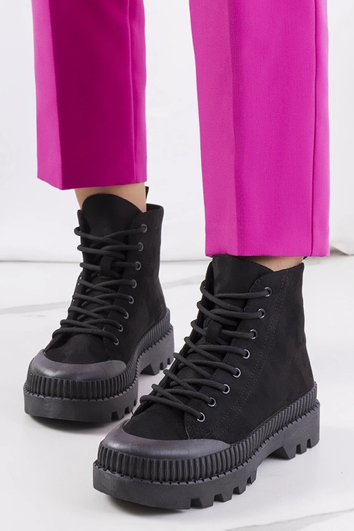 Mustad Avenise tossud