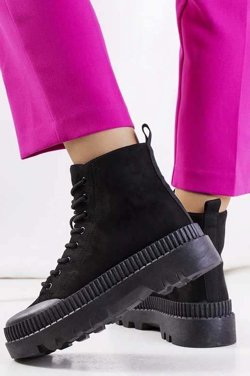 Mustad Avenise tossud