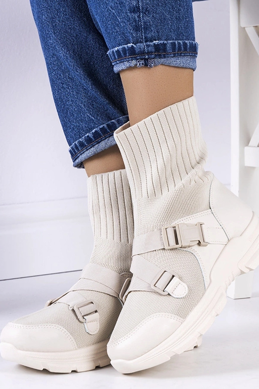 Beežid Saker tossud Beežid Saker tossud