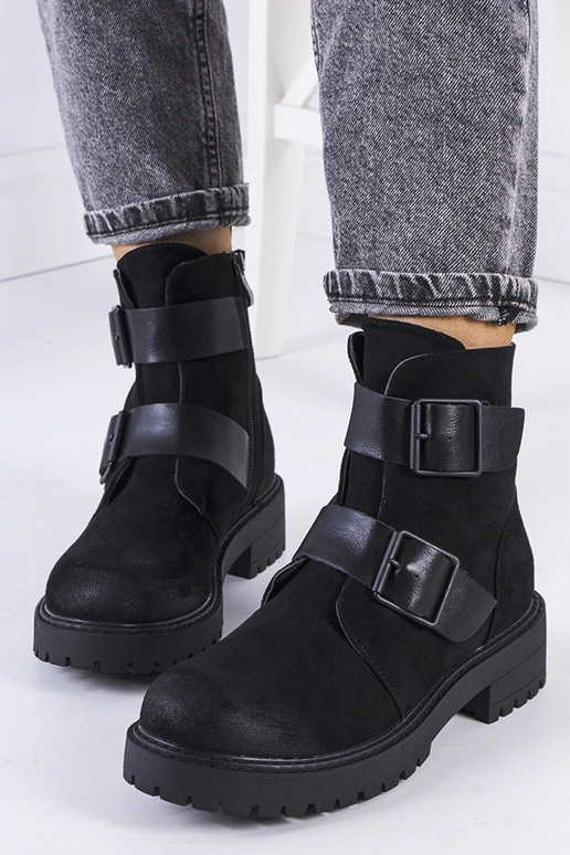 Mustad kunstsuede kingad Leurbost