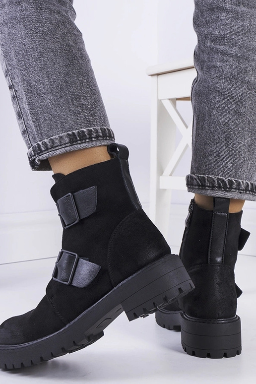 Mustad kunstsuede kingad Leurbost