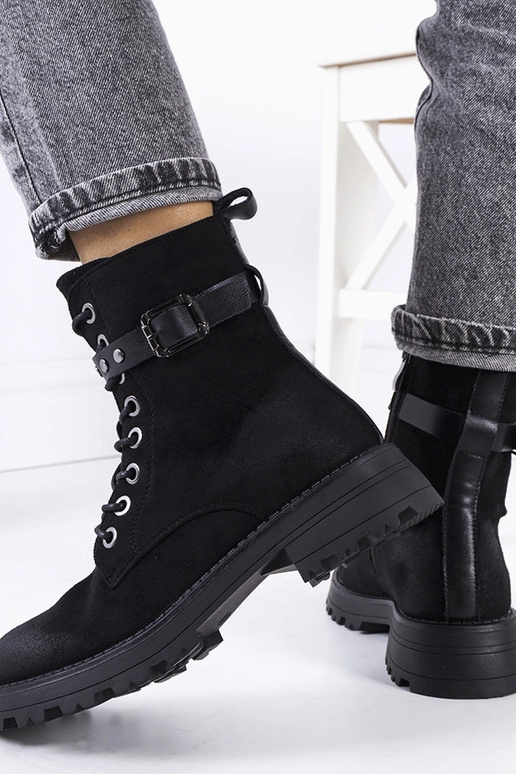 Mustad naiste nöörsaapad Narnclaedra