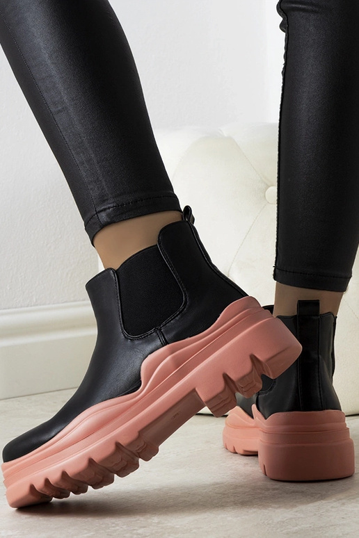 Mustad öösidemed rohelisel...