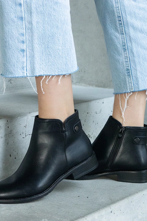 Mustad Baida soojustusega poolsaapad