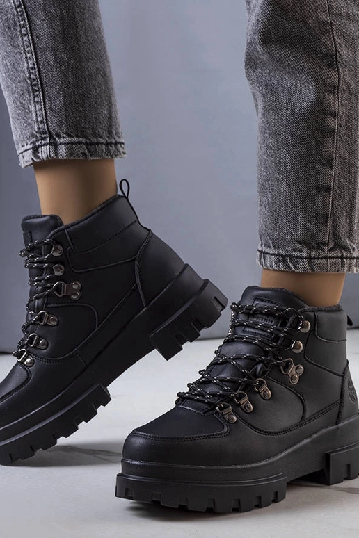 Musta talve matkasobivad saapad,...