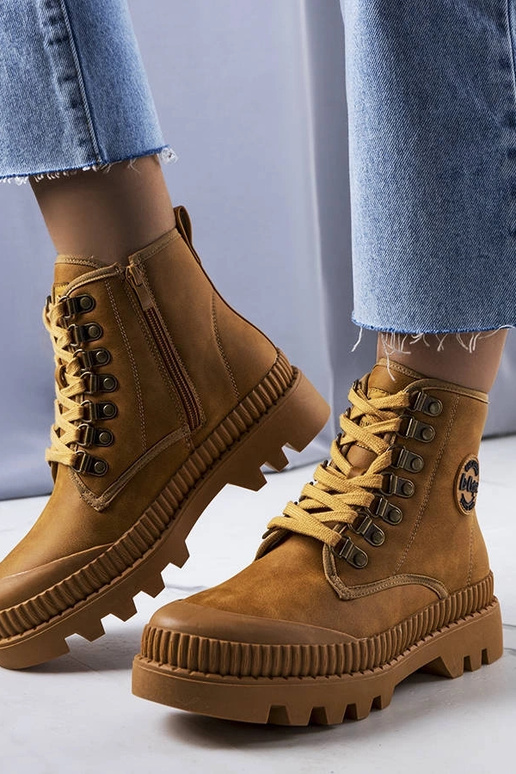 Heledat pruunid talvesaapad,...