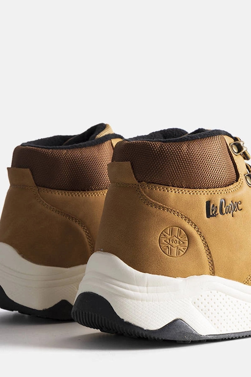 Pruunid isolatsiooniga saapad...