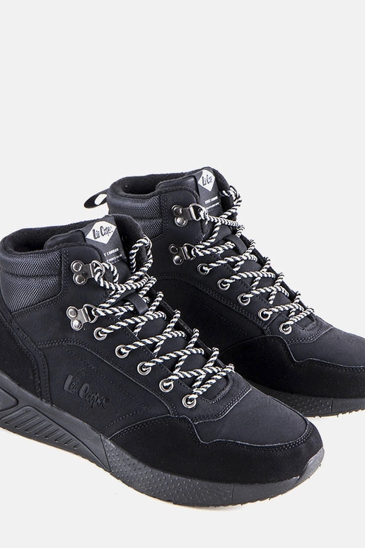 Mustad isoleeritud saapad...