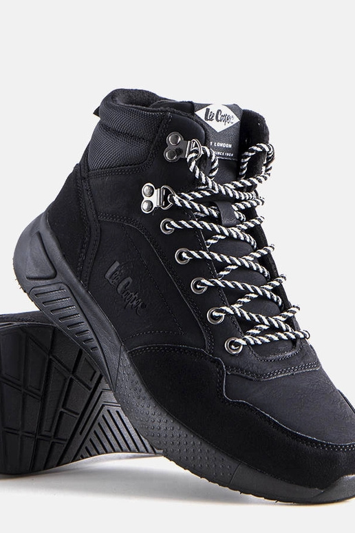 Mustad isoleeritud saapad...