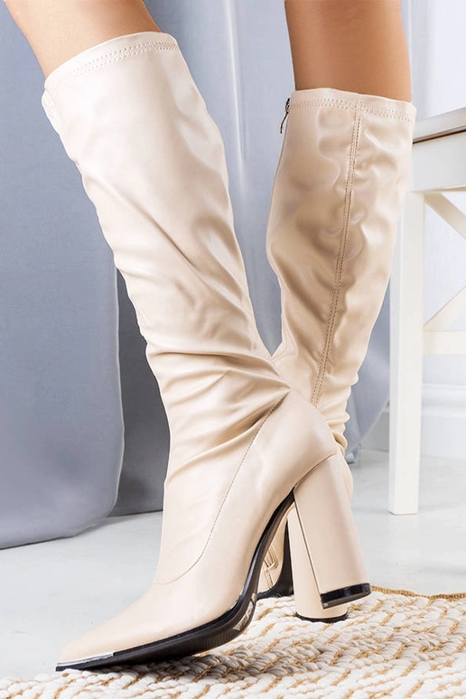 Velass beežid poolsaapad