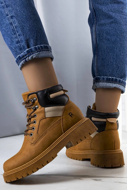 Pruunid isolatsiooniga Nadeli saapad