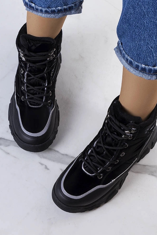 Mustad soojustusega Rimu saapad