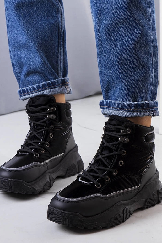 Mustad soojustusega Rimu saapad