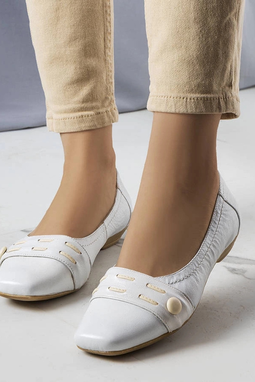 Valged Lioma balletikorterid