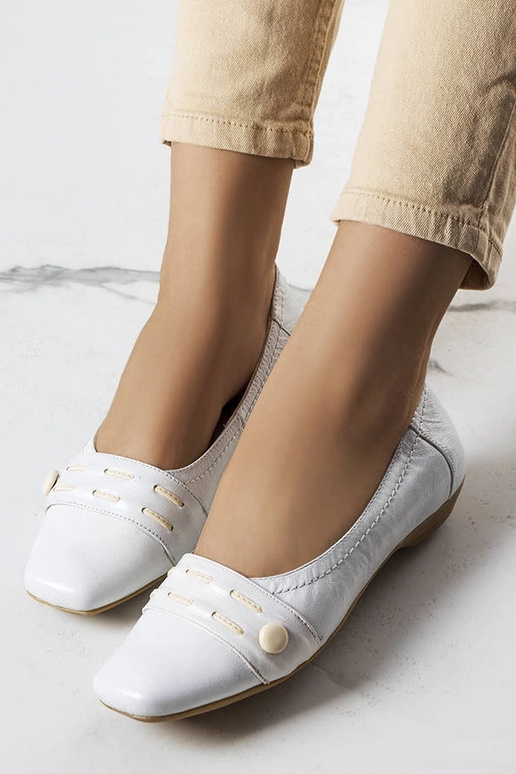 Valged Lioma balletikorterid