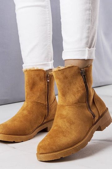 Pruunid isoleeritud saapad... 2