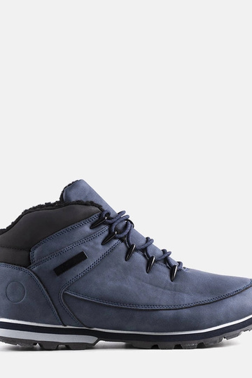 Tumedalt sinised talve...