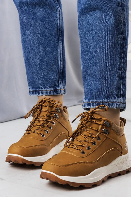 Pruunid isolatsiooniga Durani naiste...