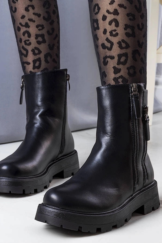 Mustad isoleeritud saapad Ferry