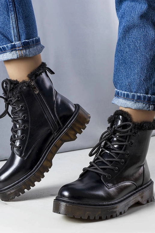 Mustad soojustatud karvaga...