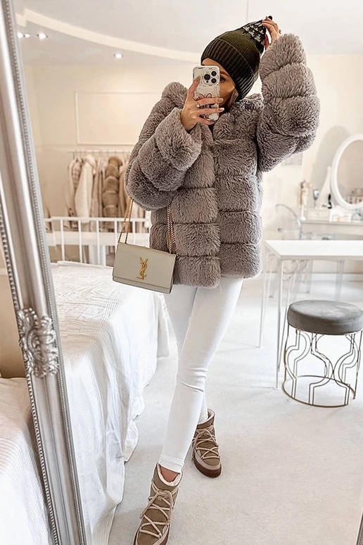 Tumeroheline Abneri müts