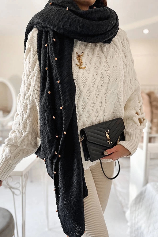 Yvonne musta helmestega sall