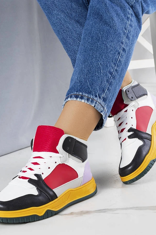 Elizabethi mustad ja punased kõrged... Elizabethi mustad ja punased kõrged...