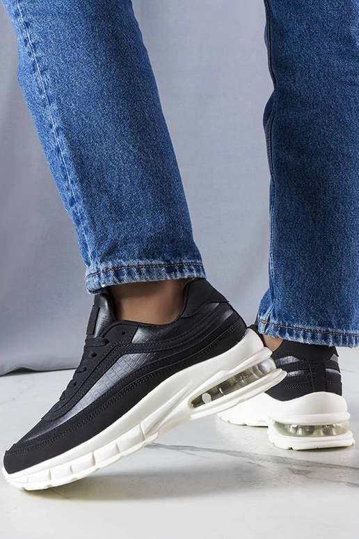 Courtne mustad tossud Courtne mustad tossud