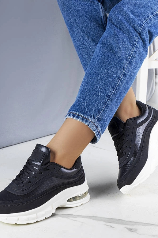 Courtne mustad tossud Courtne mustad tossud